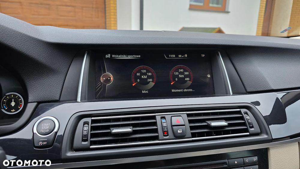 BMW Seria 5 525d xDrive Luxury Line - 34