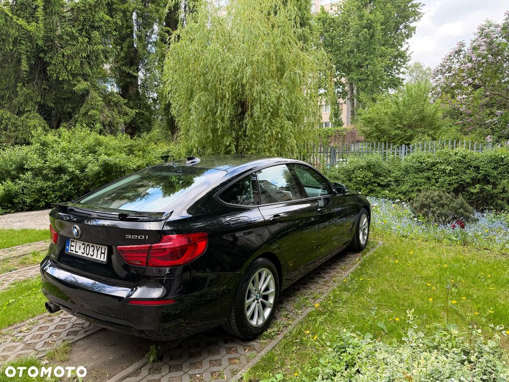 BMW 3GT 320i xDrive - 3