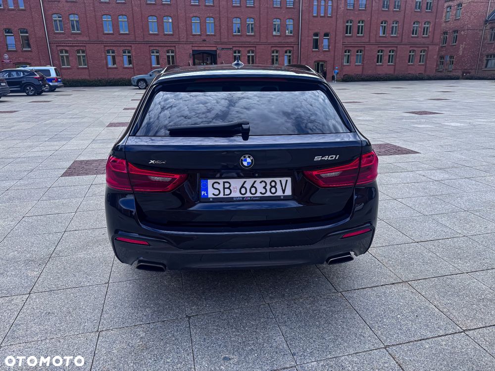 BMW Seria 5 540i xDrive - 8