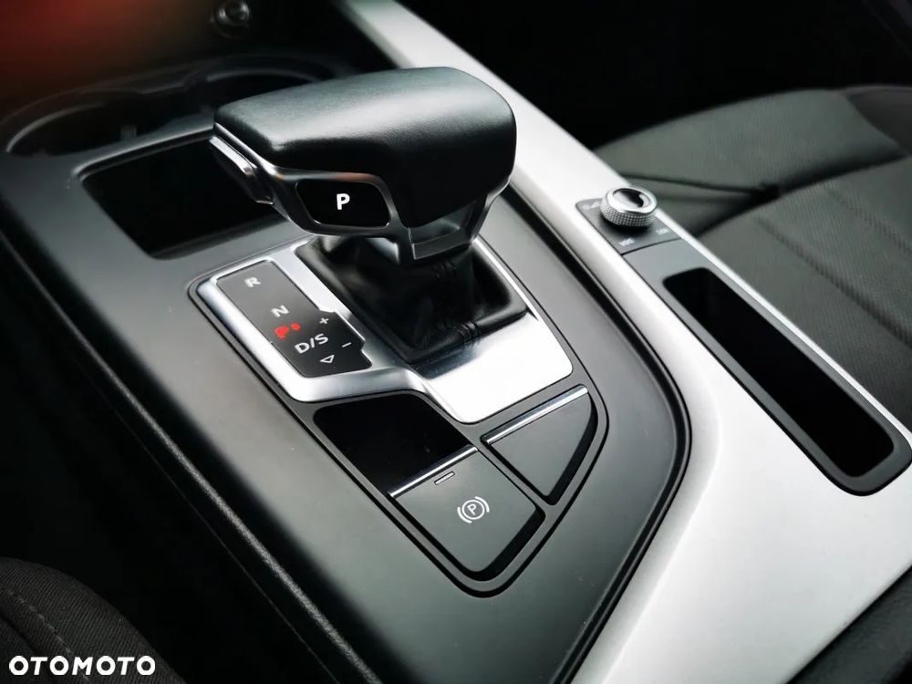 Audi A4 Avant 35 TDI Sport S tronic - 12