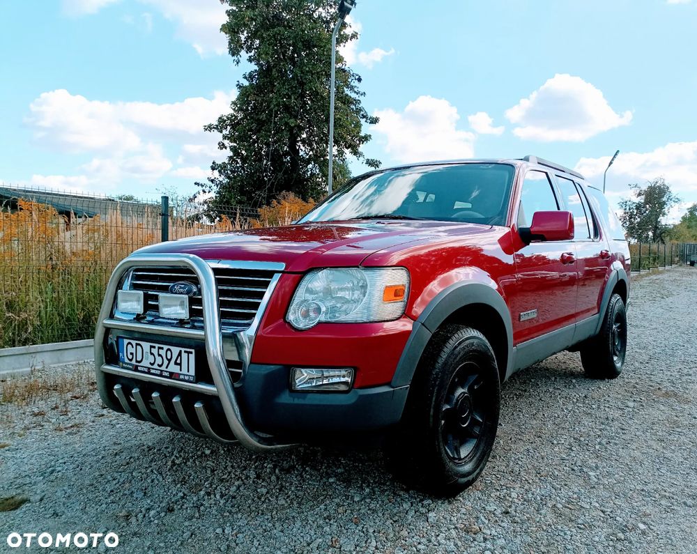 Ford Explorer 4.0 4WD - 32