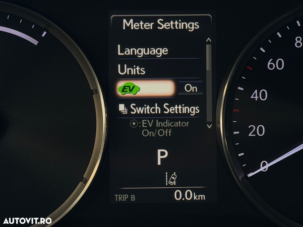 Lexus Seria IS 300h Aut. Luxury - 37