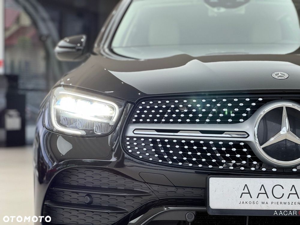 Mercedes-Benz GLC - 40