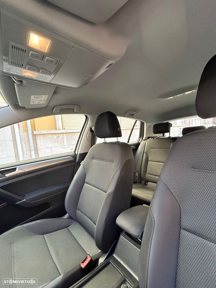 VW Golf 1.6 TDi BlueMotion Confortline - 4