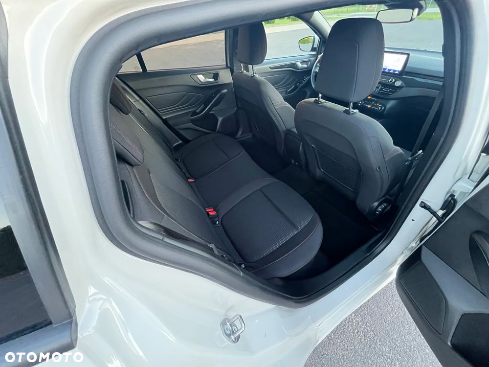 Ford Focus 2.0 TDCi ST-Line Black ASS - 19