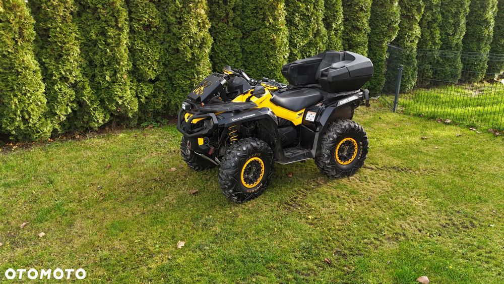 Can-Am Outlander - 2