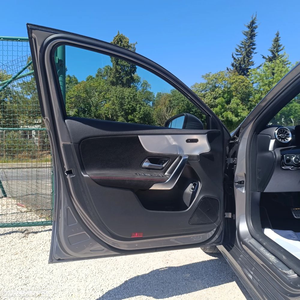 Mercedes-Benz A 250 e AMG Line - 11