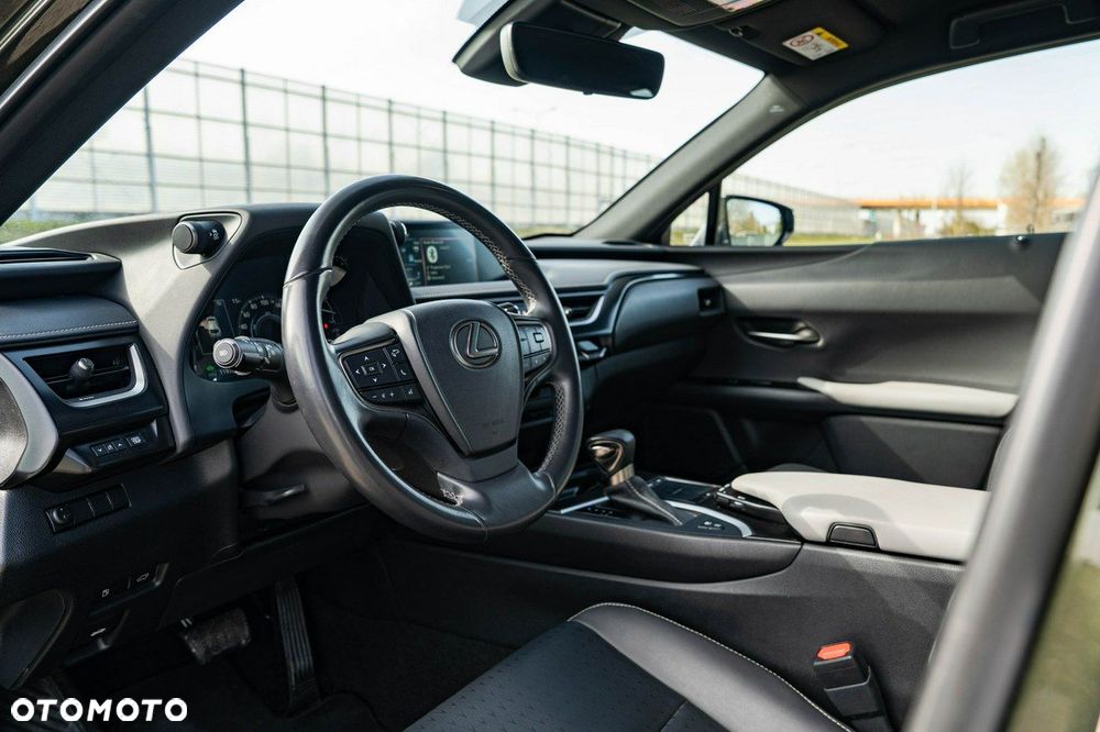 Lexus UX 250h GPF F Impression 2WD - 17