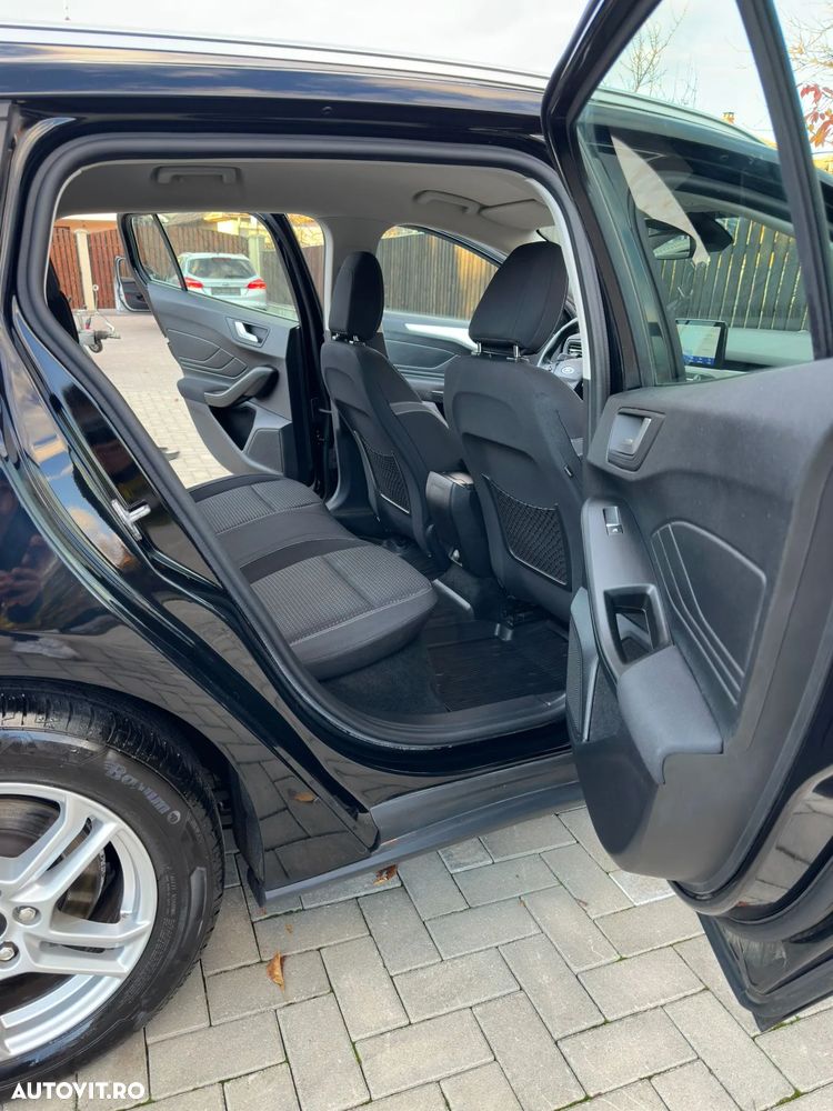 Ford Focus 1.5 EcoBlue Start-Stopp-System TITANIUM - 18