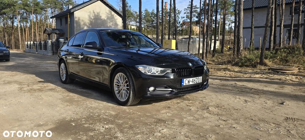 BMW Seria 3 318d DPF Edition Sport - 10