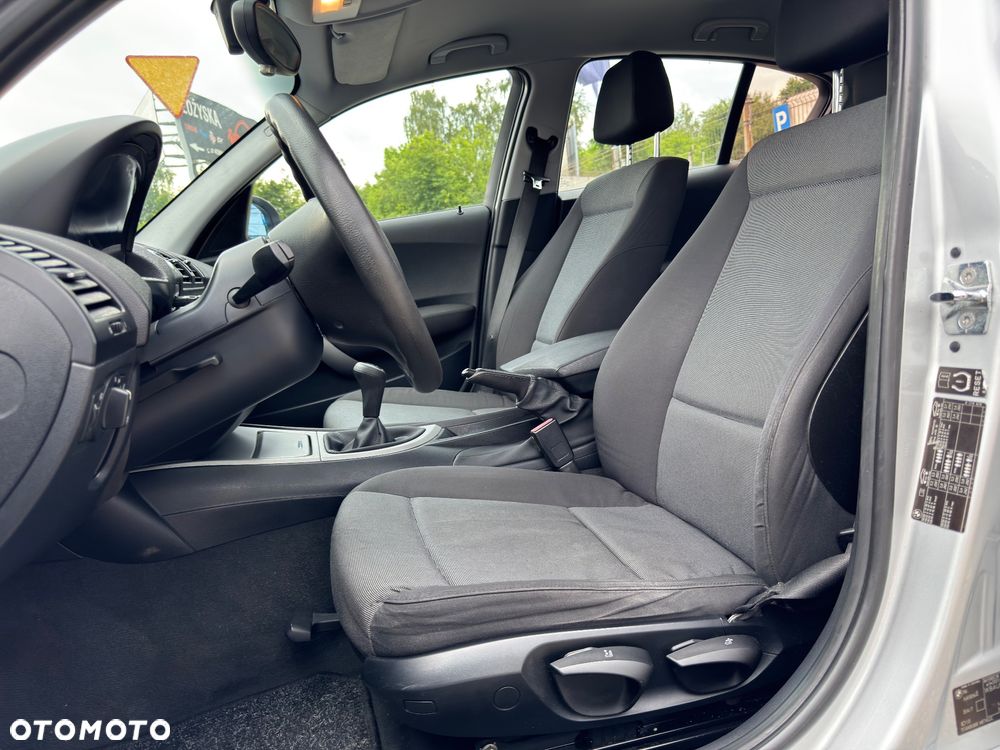 BMW Seria 1 - 17