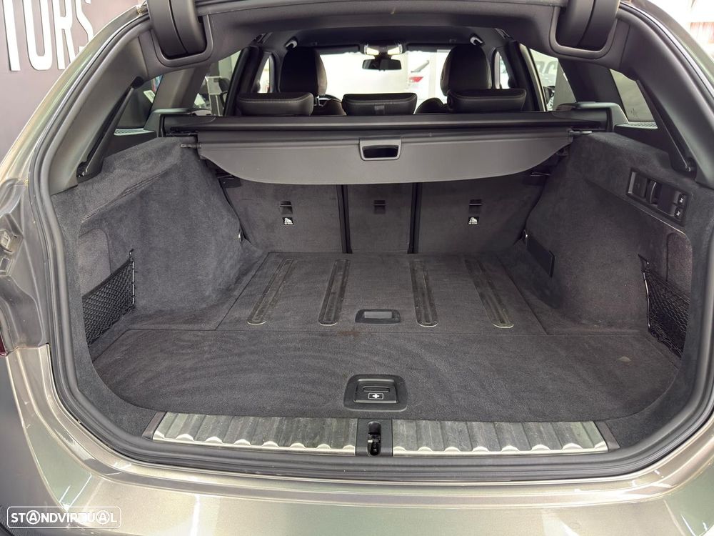 BMW 320 d xDrive Line Sport Shadow Auto - 48