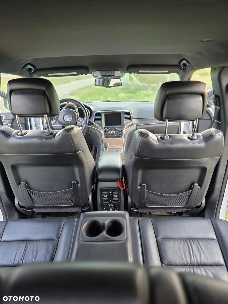 Jeep Grand Cherokee - 14