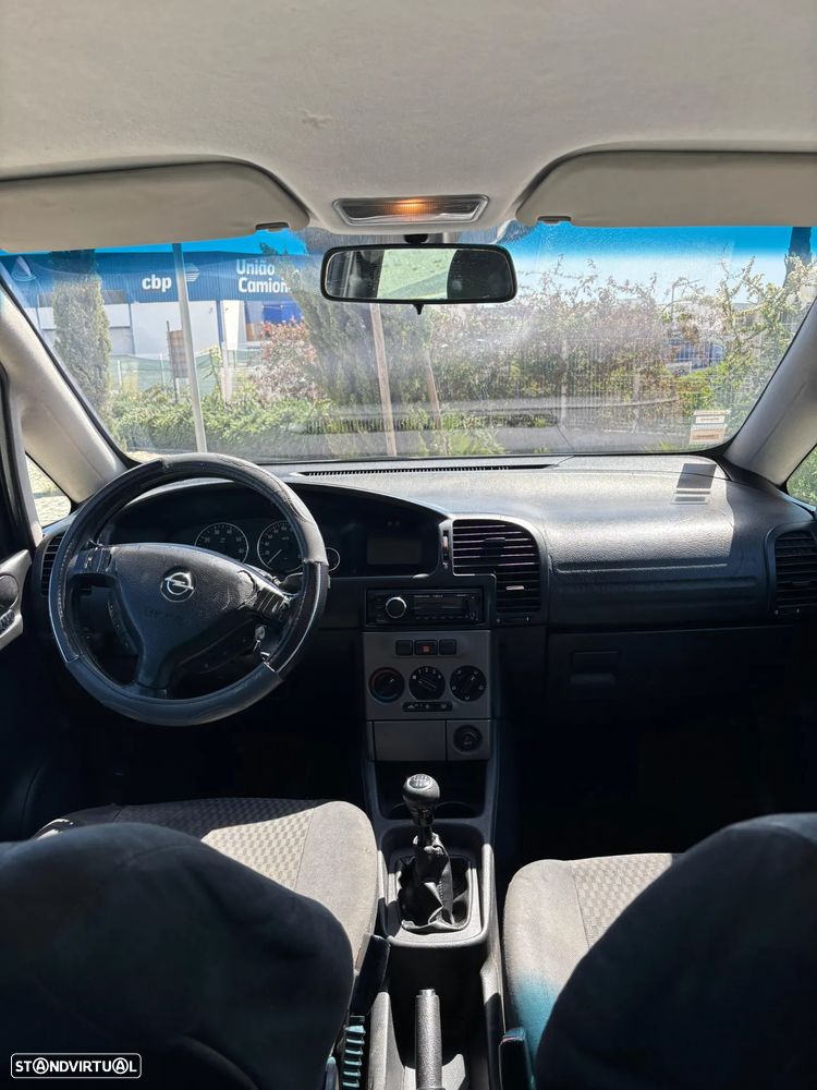 Opel Zafira - 8