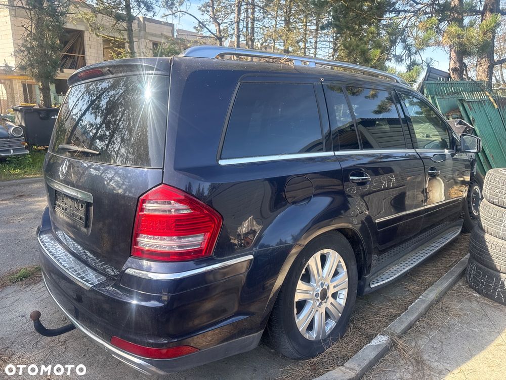 Mercedes-Benz GL - 6