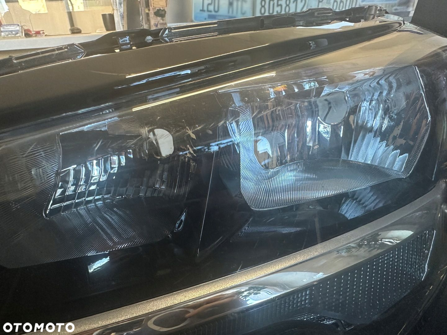 LAMPA lewy przód Opel Corsa F - 8
