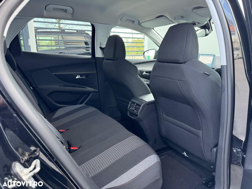 Peugeot 3008 PureTech 130 Stop & Start GPF EAT8 Allure - 16