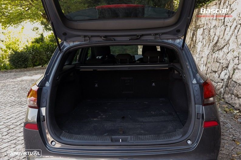 Hyundai i30 SW 1.6 CRDi Style+Navi - 14