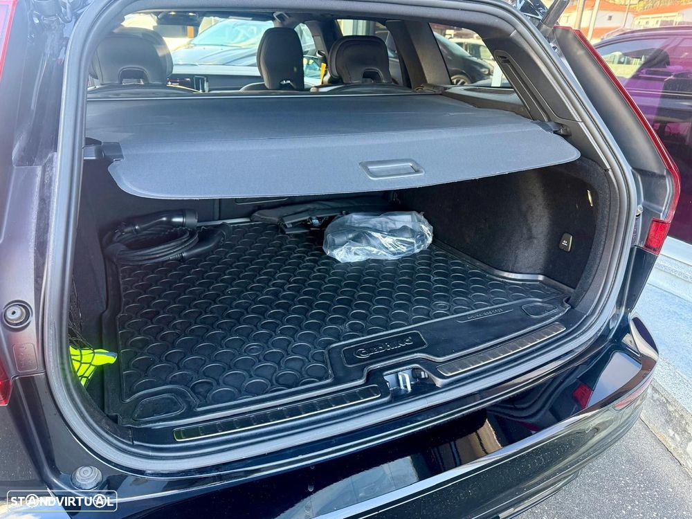 Volvo V60 2.0 T8 AWD TE Polestar Engineered - 12