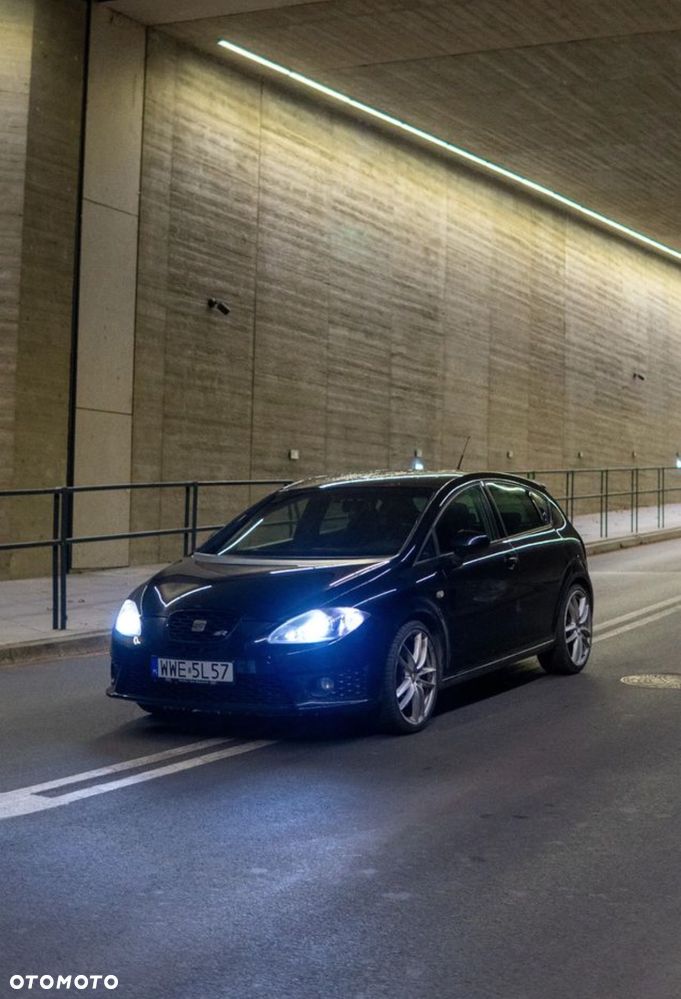 Seat Leon 2.0 T FSI Cupra R - 1