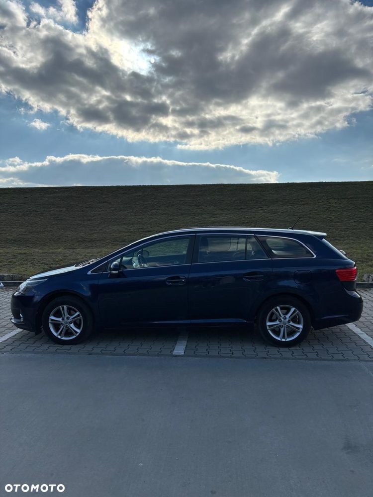 Toyota Avensis 2.0 D-4D Active - 2