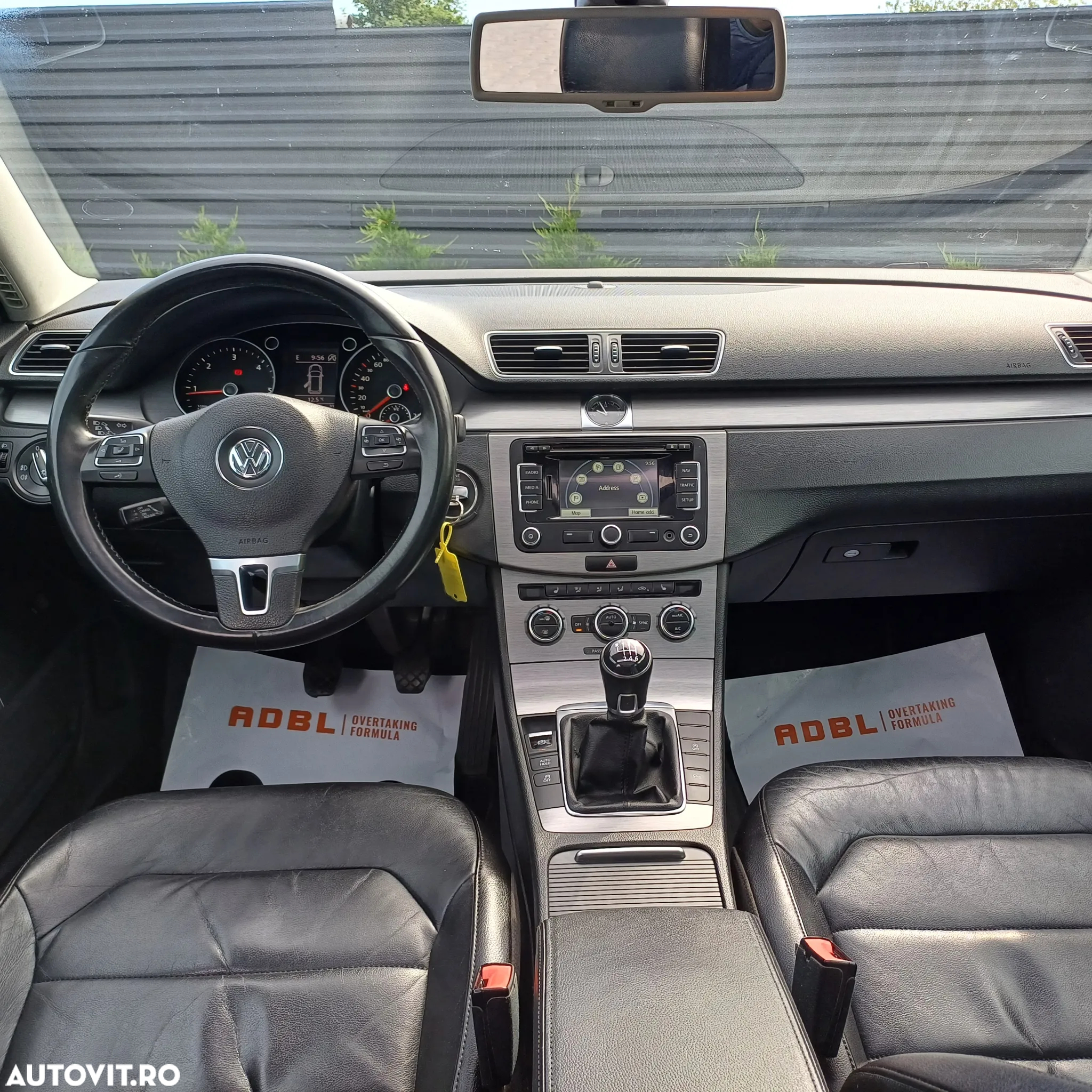 Volkswagen Passat Variant 2.0 TDI BlueMotion Technology R-Line - 5