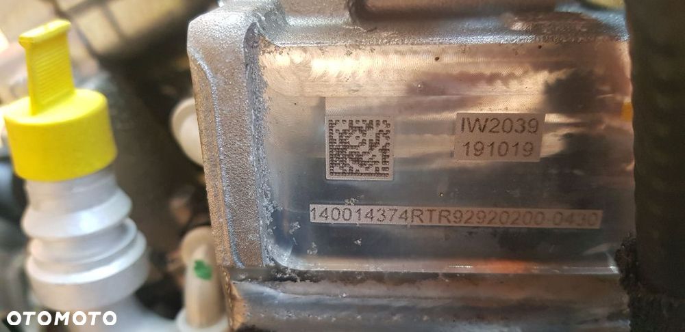 Kolektor ssący z chłodzeniem Trafic 2,0 DCi M9R710 nr 140014374R - 2