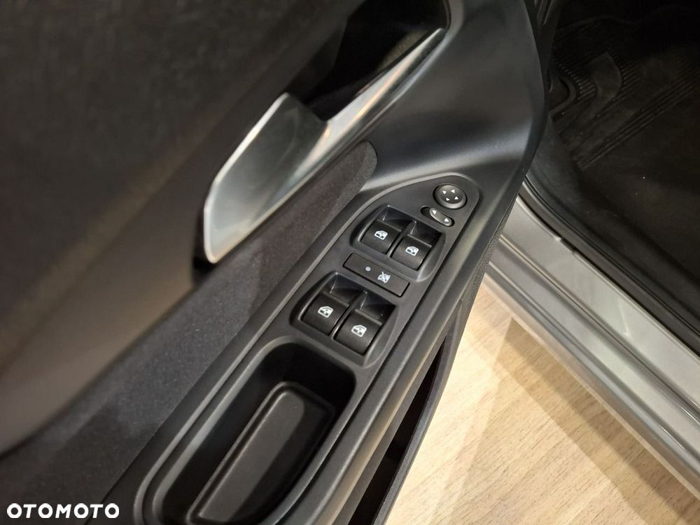 Fiat Tipo - 12