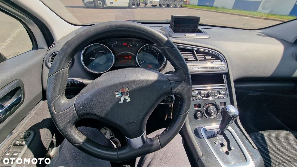 Peugeot 5008 2.0 HDi Active 7os - 8