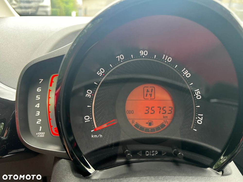 Toyota Aygo x.shift x-play connect - 13