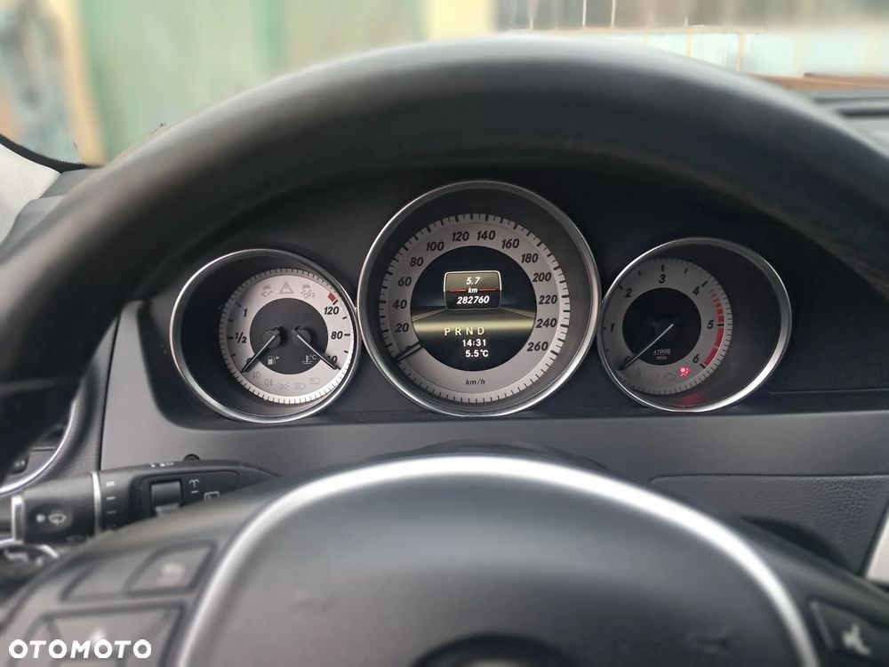 Mercedes-Benz Klasa C 250 CDI DPF 4Matic (BlueEFFICIENCY) 7G-TRONIC - 4