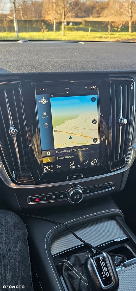 Volvo V90 D4 R-Design - 19