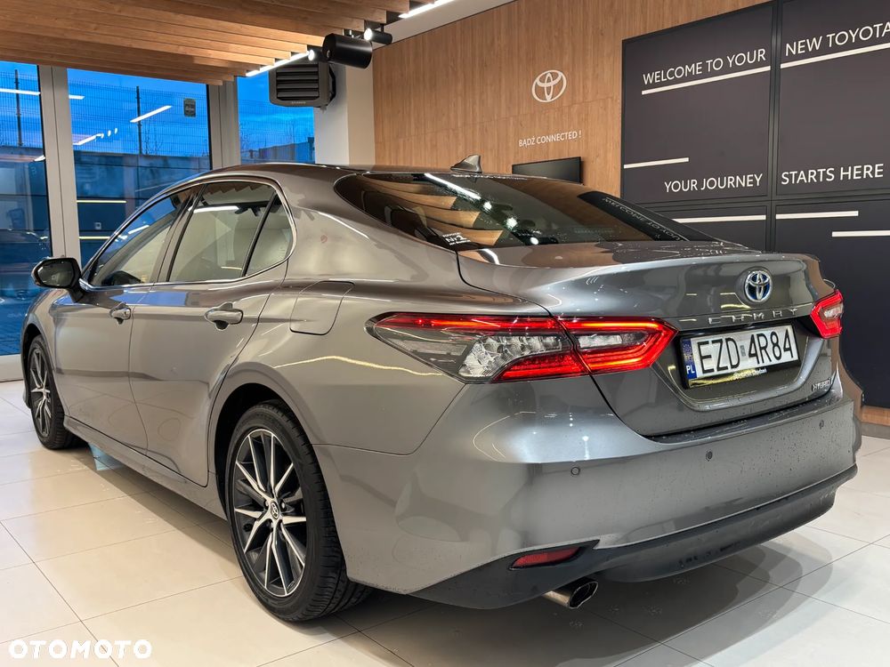 Toyota Camry 2.5 Hybrid Executive CVT - 3