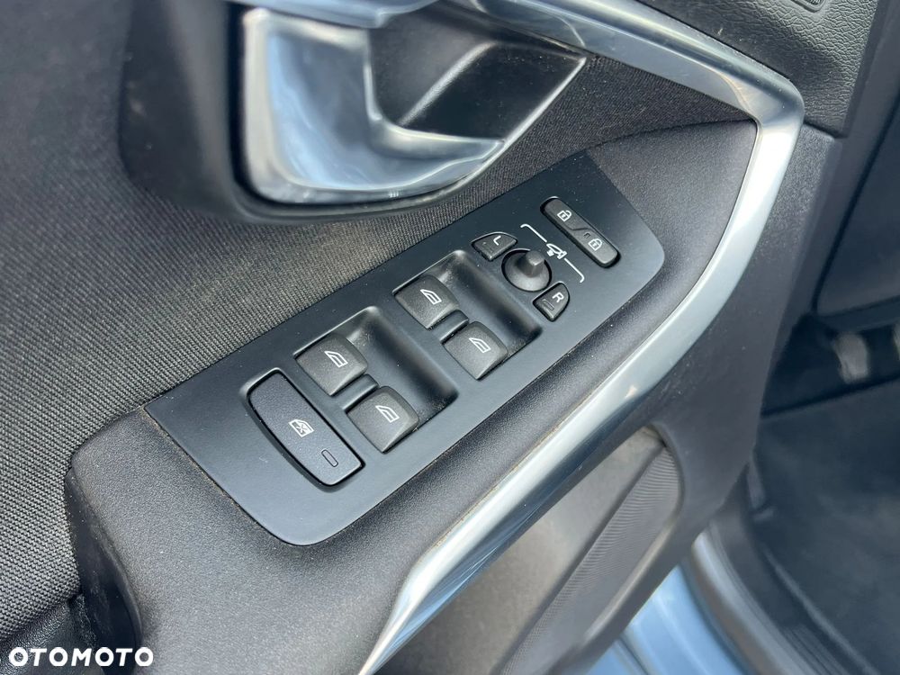 Volvo V40 - 20