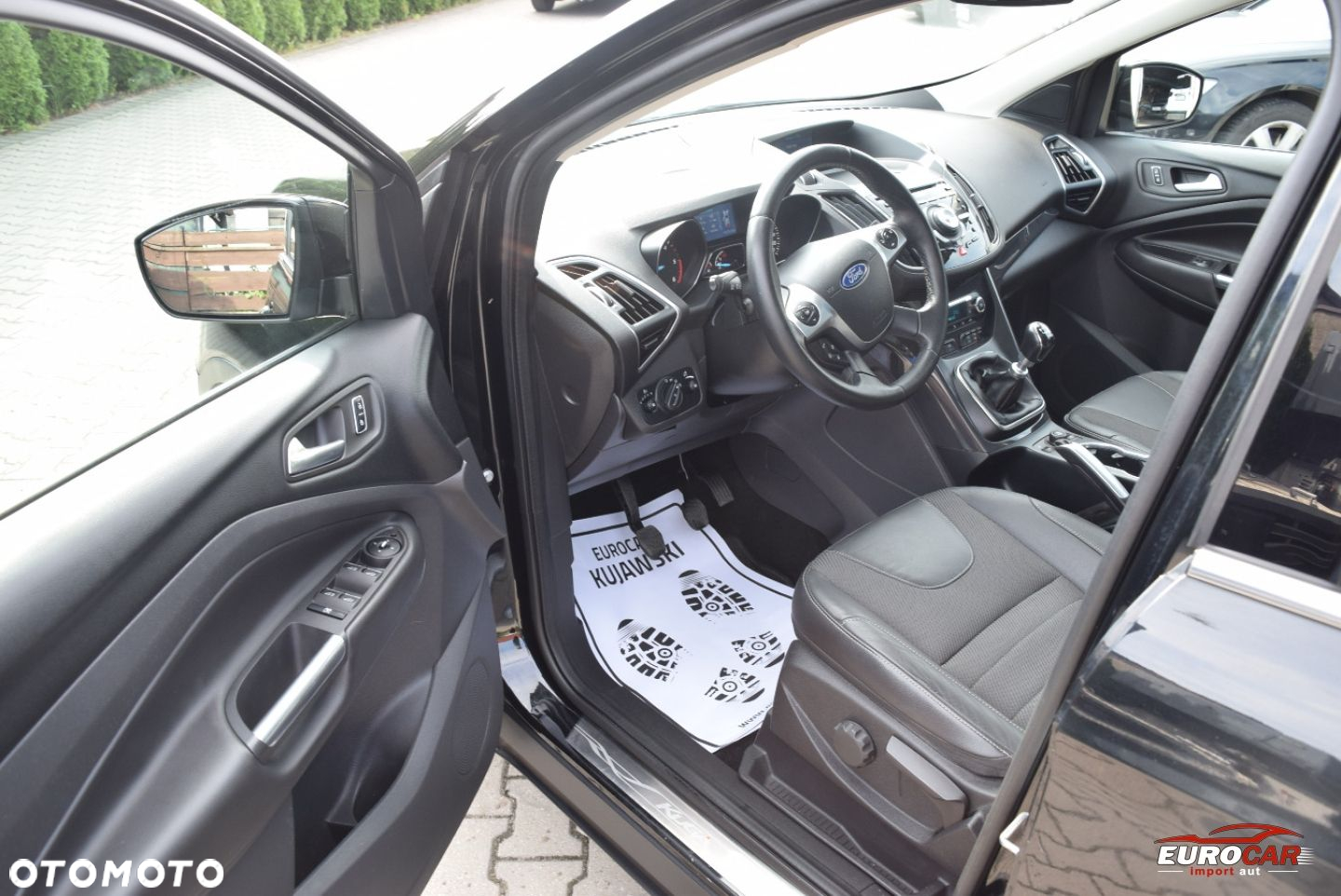 Ford Kuga 2.0 TDCi 2x4 Titanium - 11