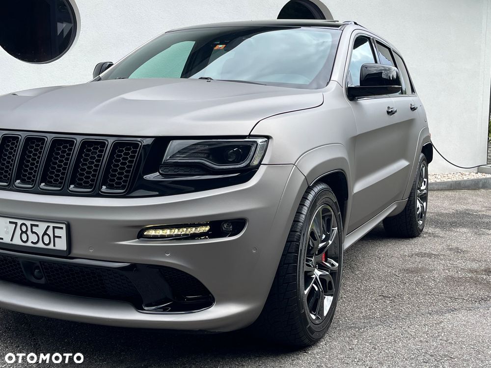 Jeep Grand Cherokee SRT - 2