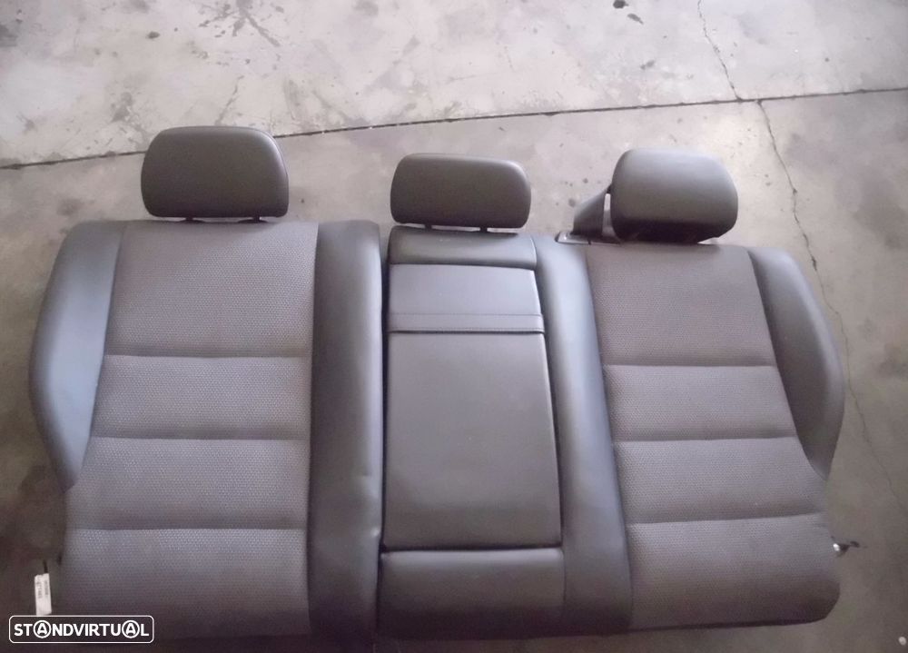 Interiores Mercedes Benz C 220 - 12