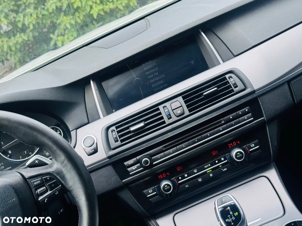 BMW Seria 5 530d xDrive - 34