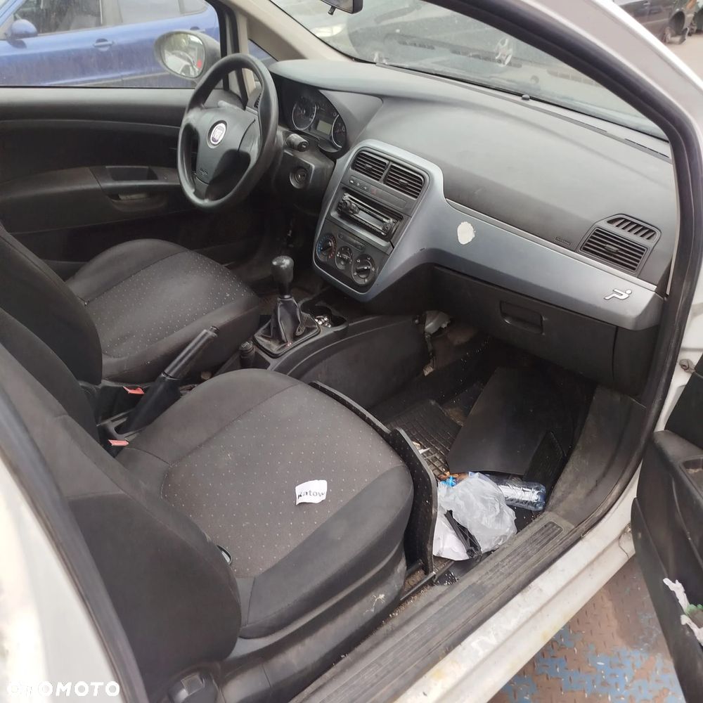 Fiat Grande Punto  na części . - 5