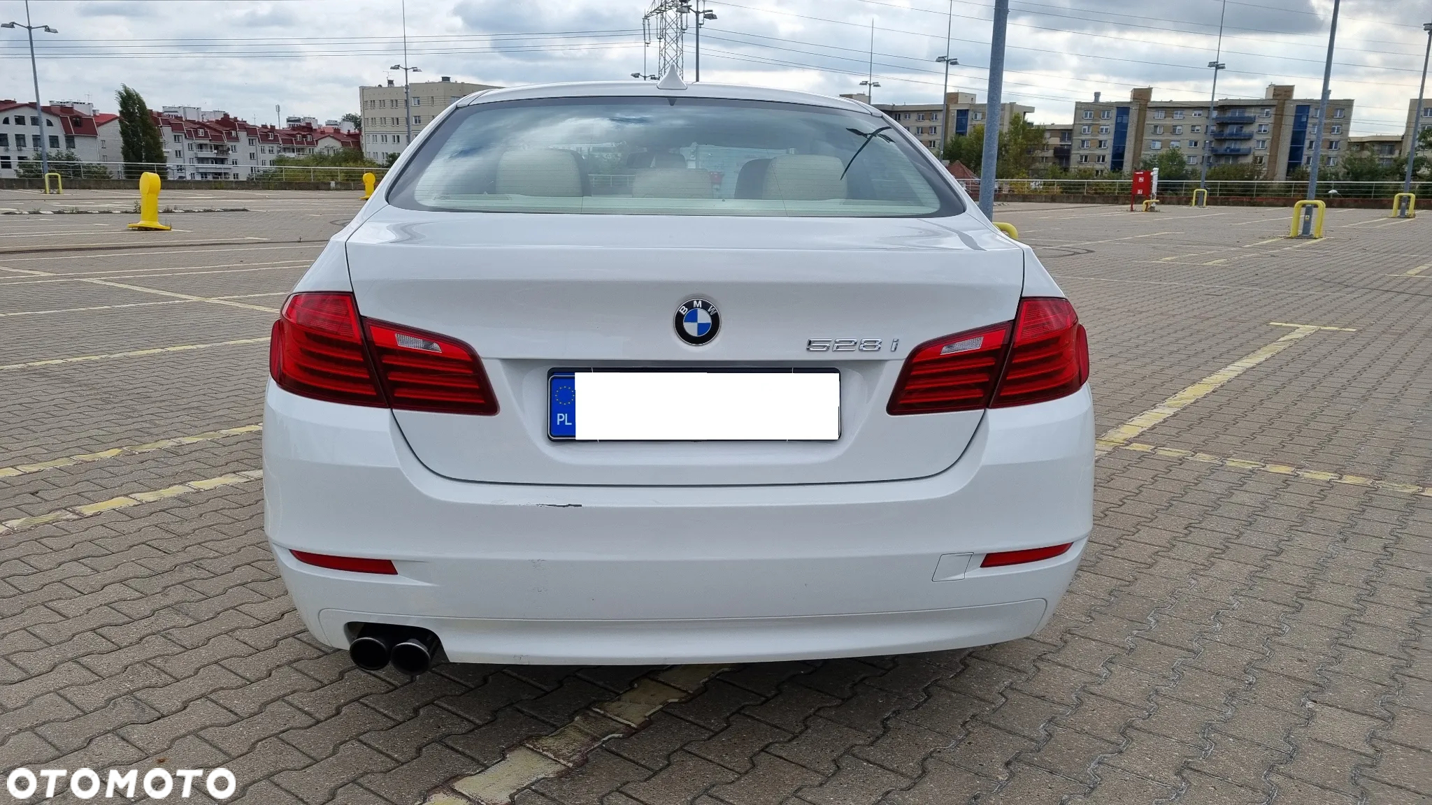 BMW Seria 5 528i - 15