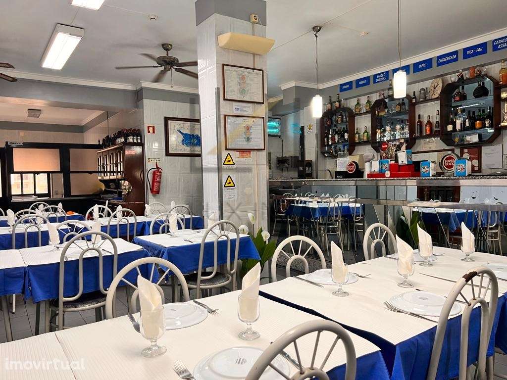 Restaurante Equipado e em Funcionamento - Grande imagem: 3/24