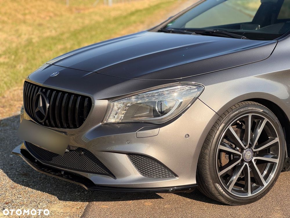 Mercedes-Benz CLA 200 7G-DCT Urban - 25