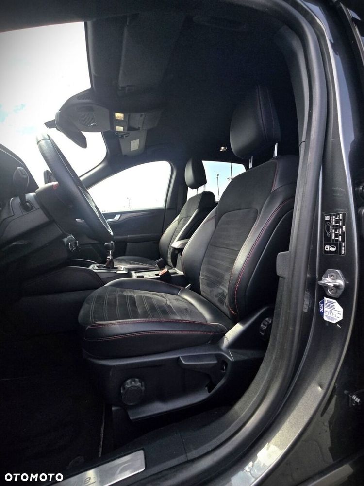 Ford Kuga - 13