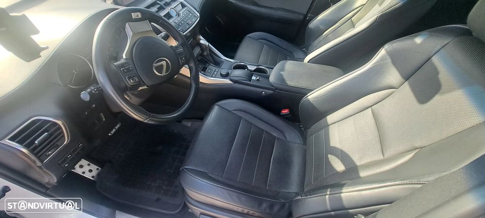 Lexus NX 300h F Sport 4WD - 8