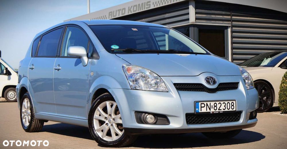 Toyota Corolla Verso - 3