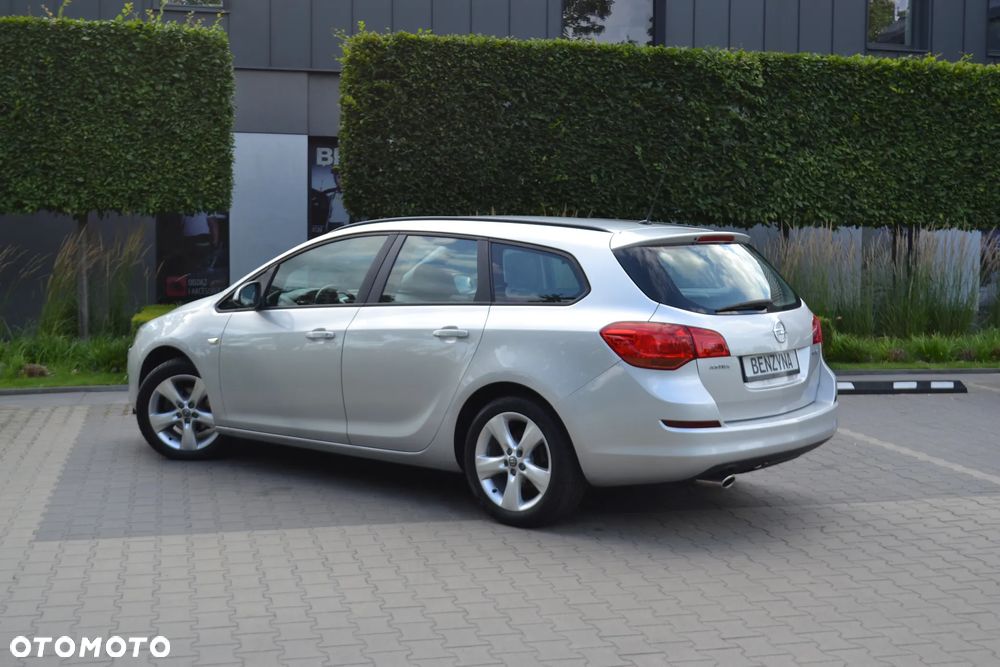 Opel Astra - 4