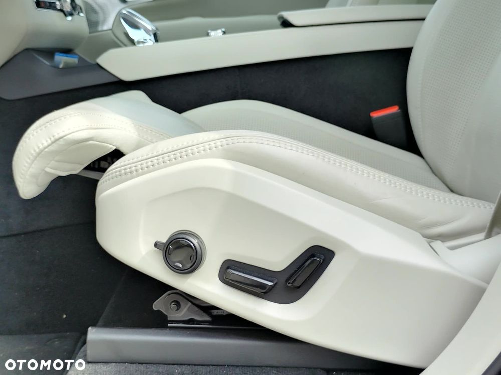 Volvo XC 90 - 17