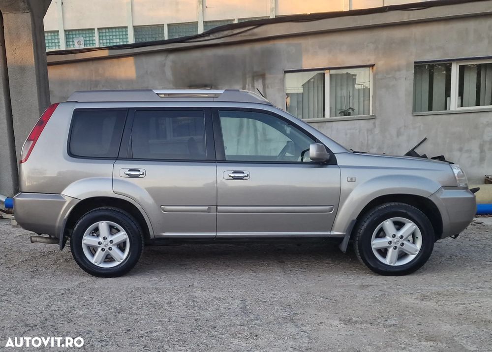 Nissan X-Trail 2.2 dCi 4x4 DPF Elegance - 3