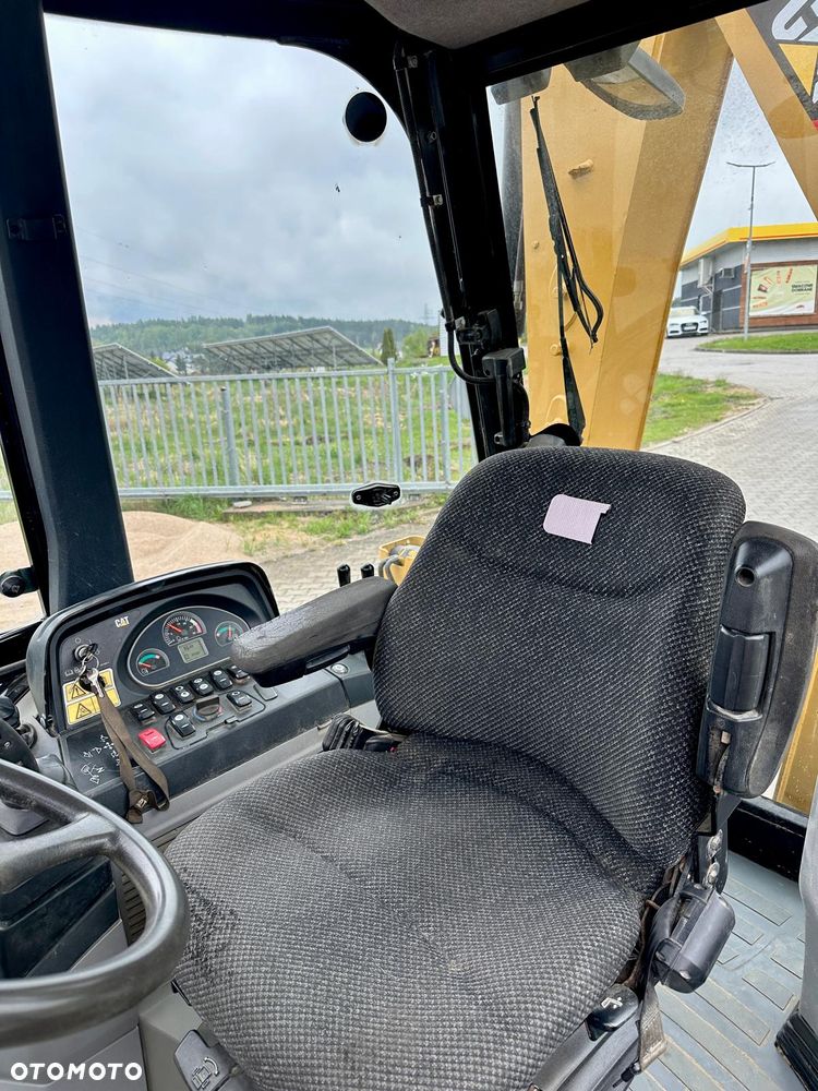 Caterpillar CAT 444F - 6