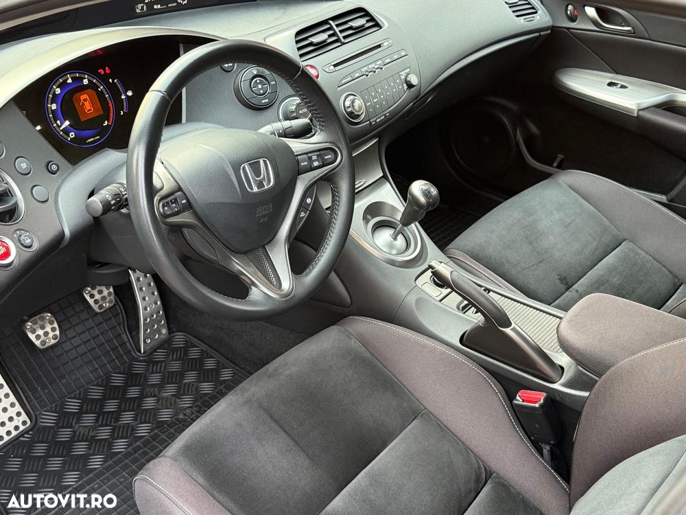 Honda Civic 1.8i-VTEC Sport - 12